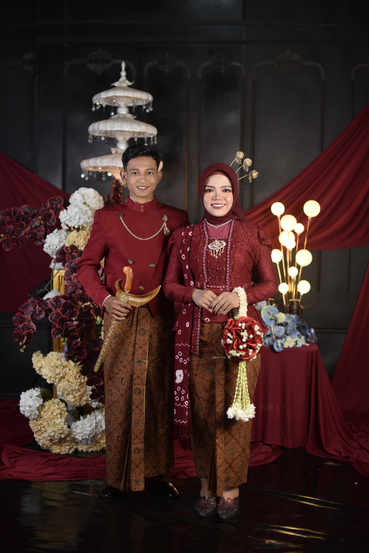 https://zulfiqidanarisna.webnikah.com/dirmember/00000028/arisna_zulfiqi/photo-277932-327731-l-202509120810.jpg